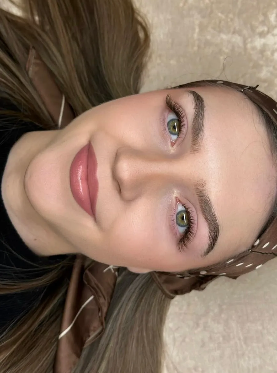 2D hnedé mihalnice mokrý efekt